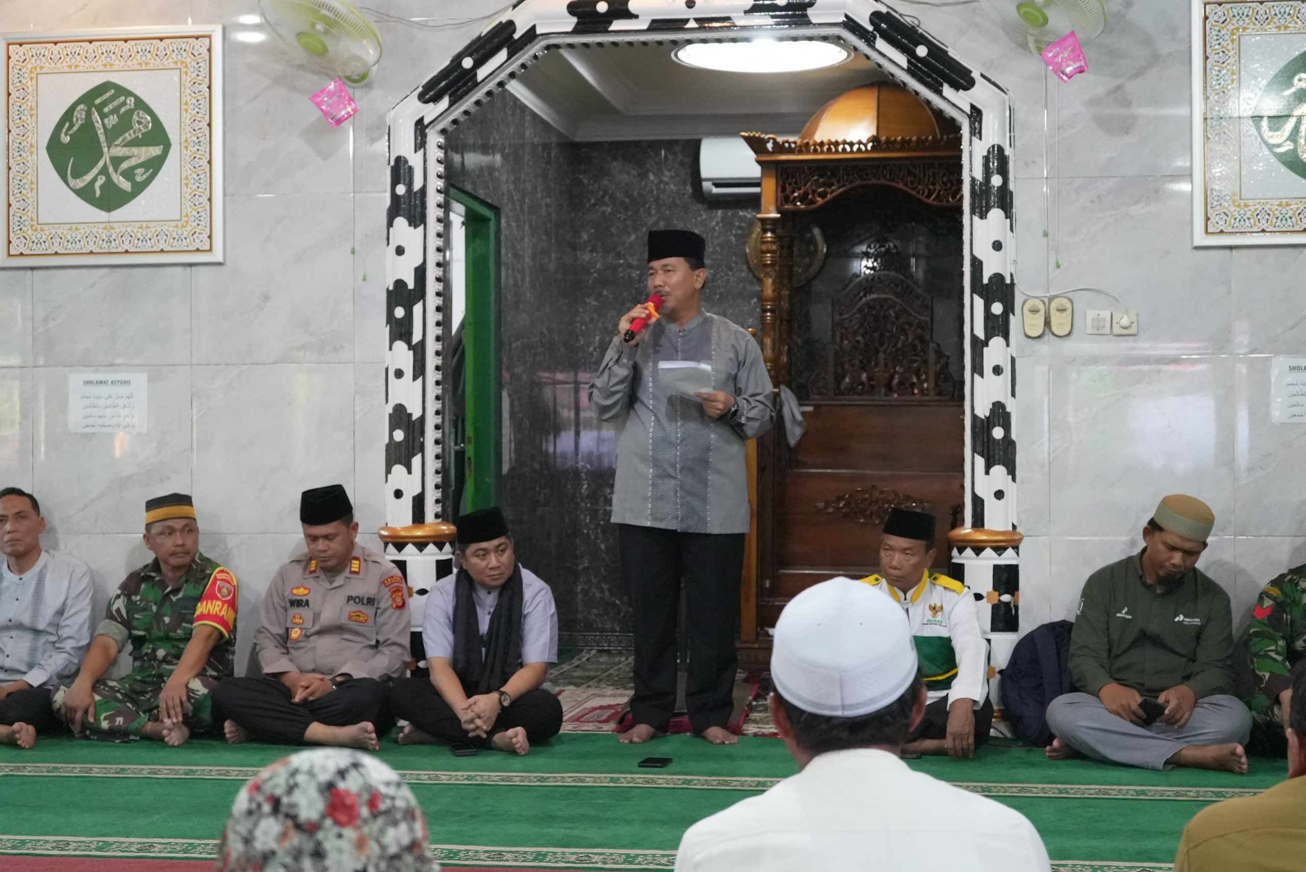 Sekda Kukar, Sunggono beserta rombongan safari Ramadan. (Istimewa)