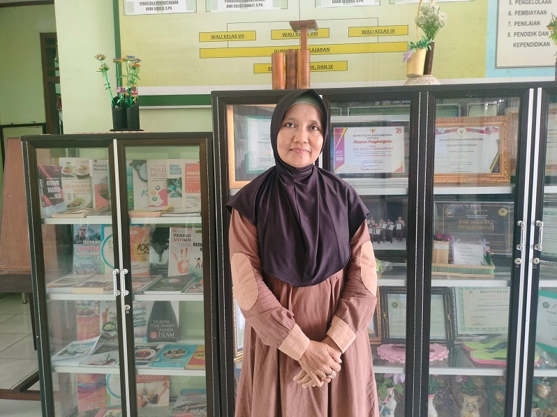 Wakil Kepala Bidang Kurikulum SMP Negeri 2 Tenggarong, Nor ‘Afni Herniwati, S.Pd