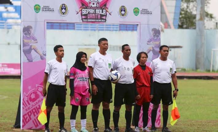 Foto pesepakbola muda yang berlaga di kejuaraan piala gubernur Kaltim (istimewa).