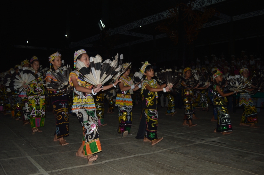 Tari_Datun_Julut_dalam_Mecaq_Undat