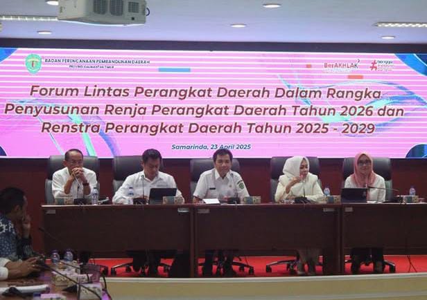 Syahariah Mas'ud Dalam Forum Lintas Perangkat Daerah, Penyusunan RENSTRA dan RENJA. (Humas DPRD KALTIM)