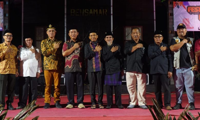 Pembukaan HUT Kampong Tuha Bensamar. (Istimewa)