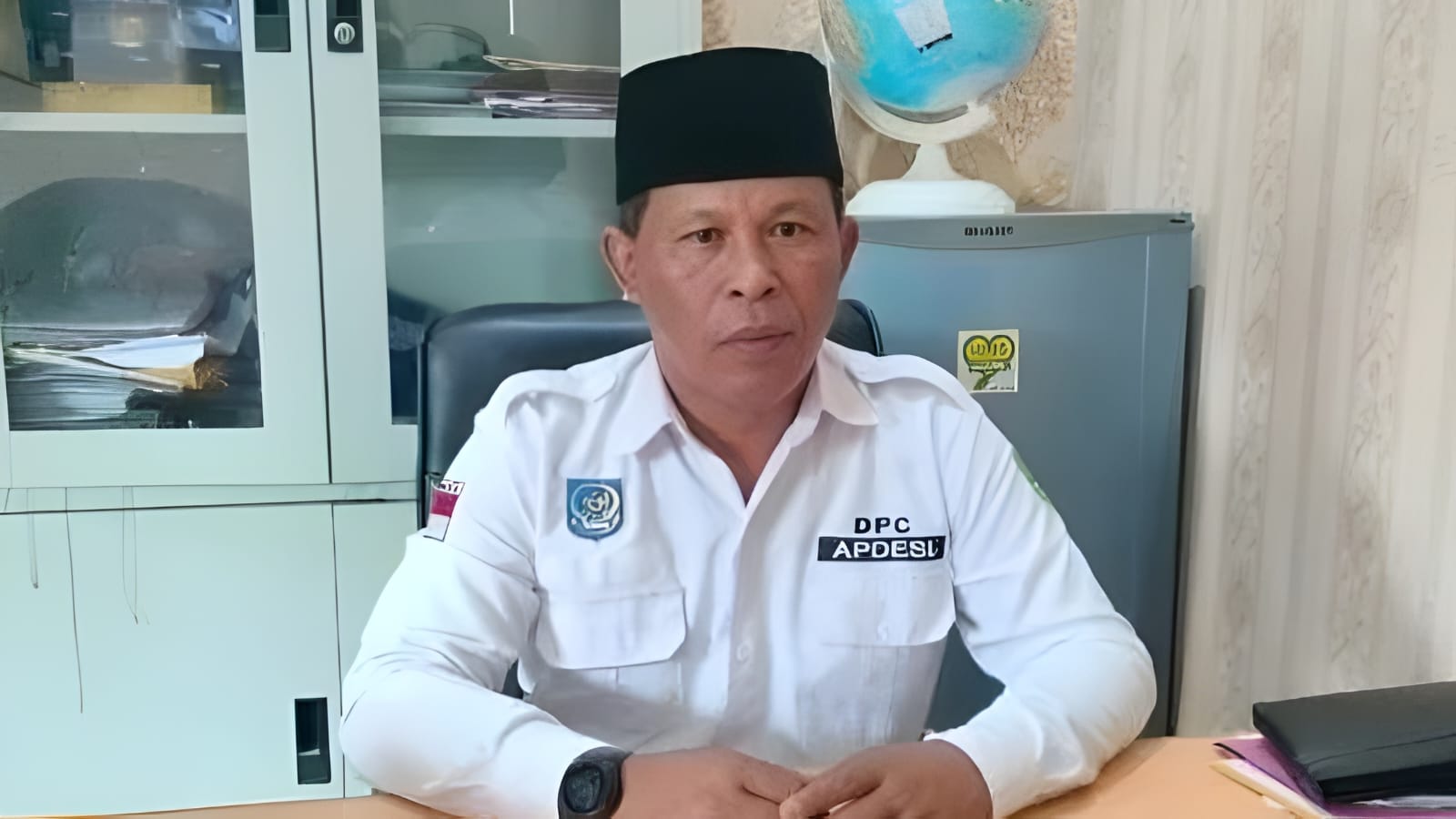 Kepala Desa Loa Sumber, Sukirno.