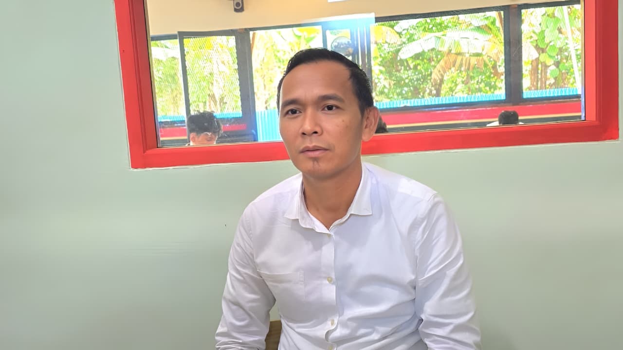 Kepala Desa Margahayu, Rusdi.