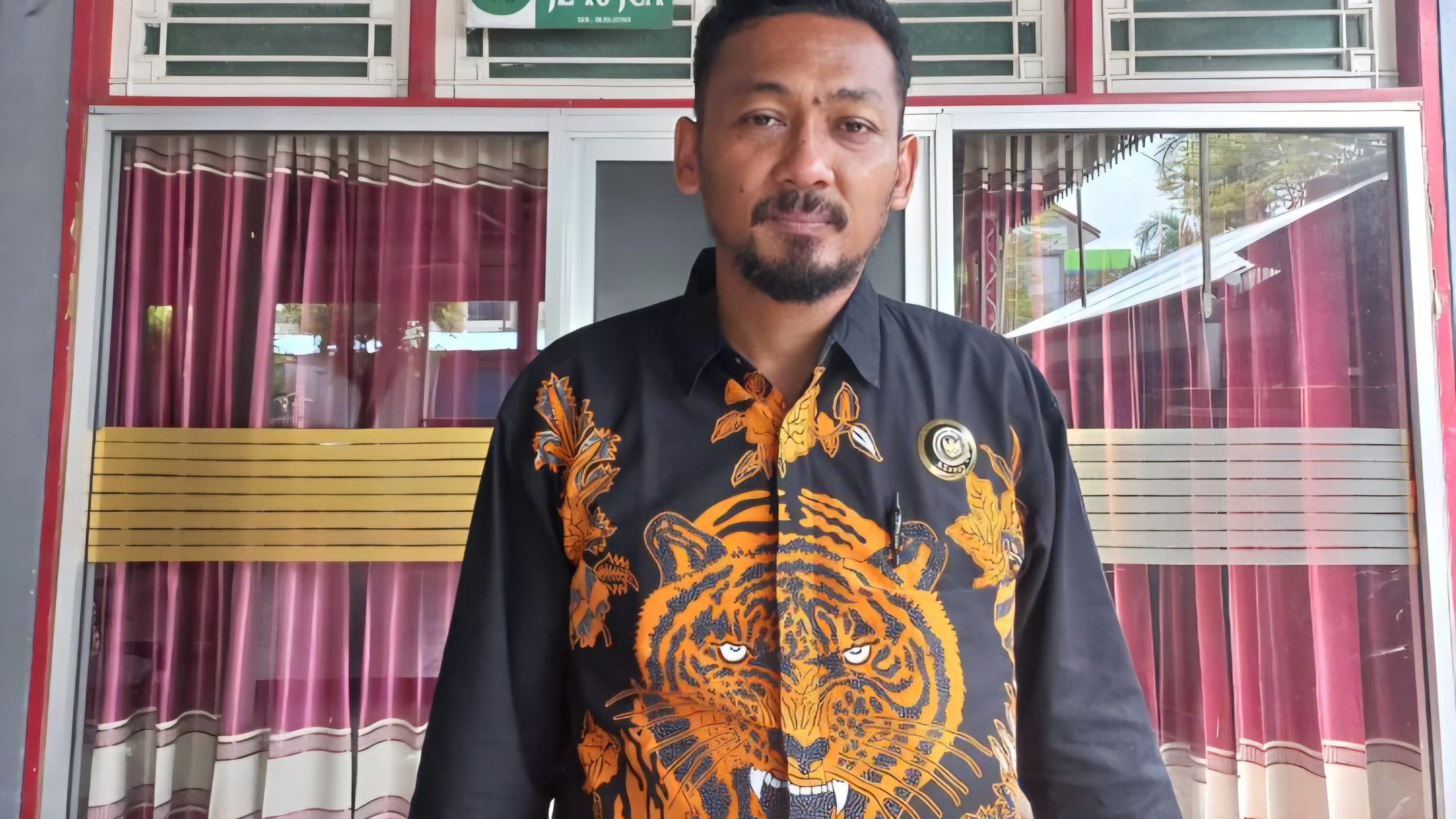 Kepala Desa Bukit Pariaman, Sugeng Hariadi.