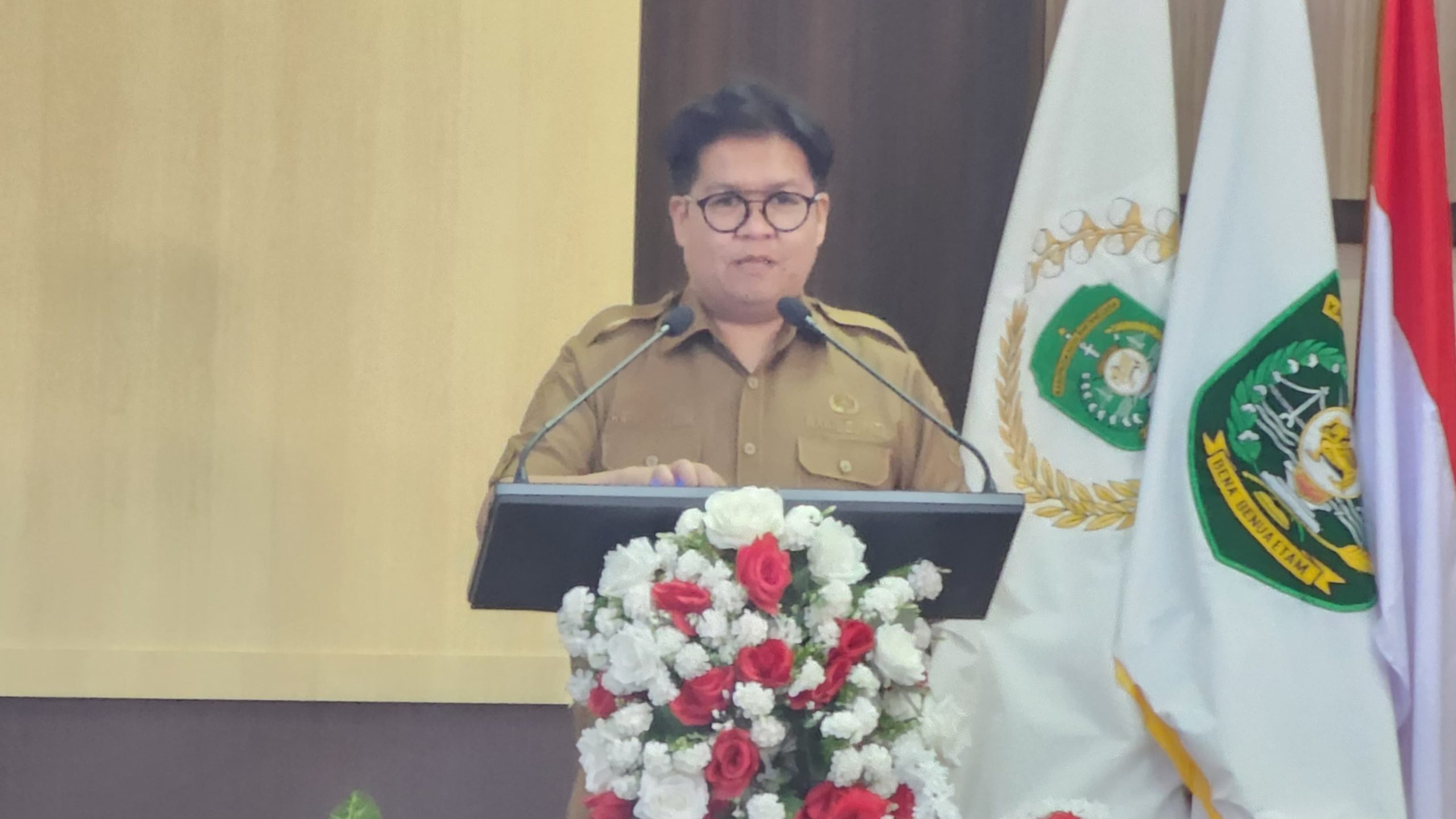 Wakil Bupati Kukar, Rendi Solihin saat Penaggapi Pandangan Fraksi-fraksi.