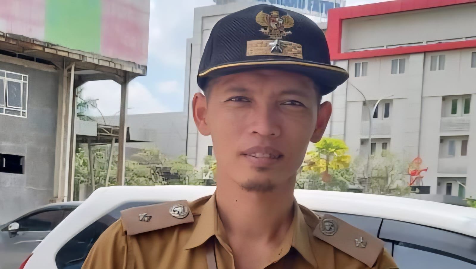 Kepala Desa Muara Kaman Ulu, Hendra.