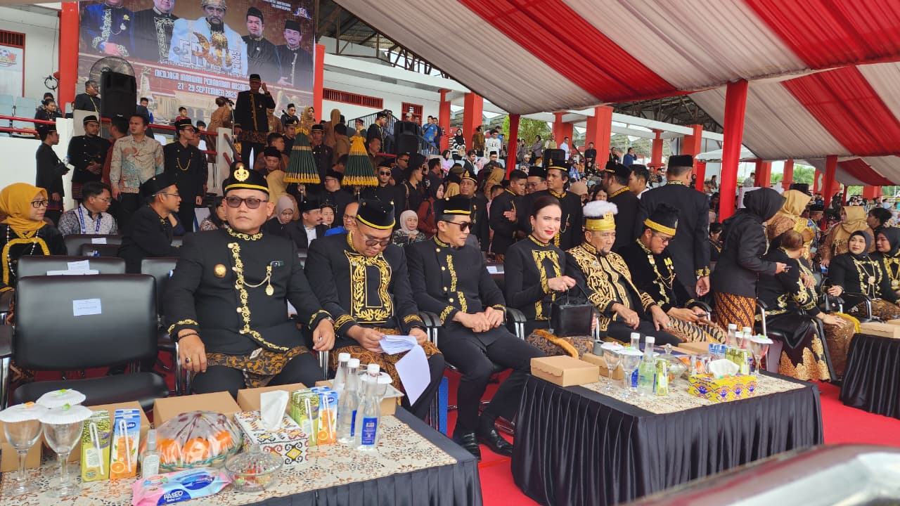 Seremoni Pembukaan Erau Adat Kesultanan Kutai Kartanegara Ing Martadipura 2025.
