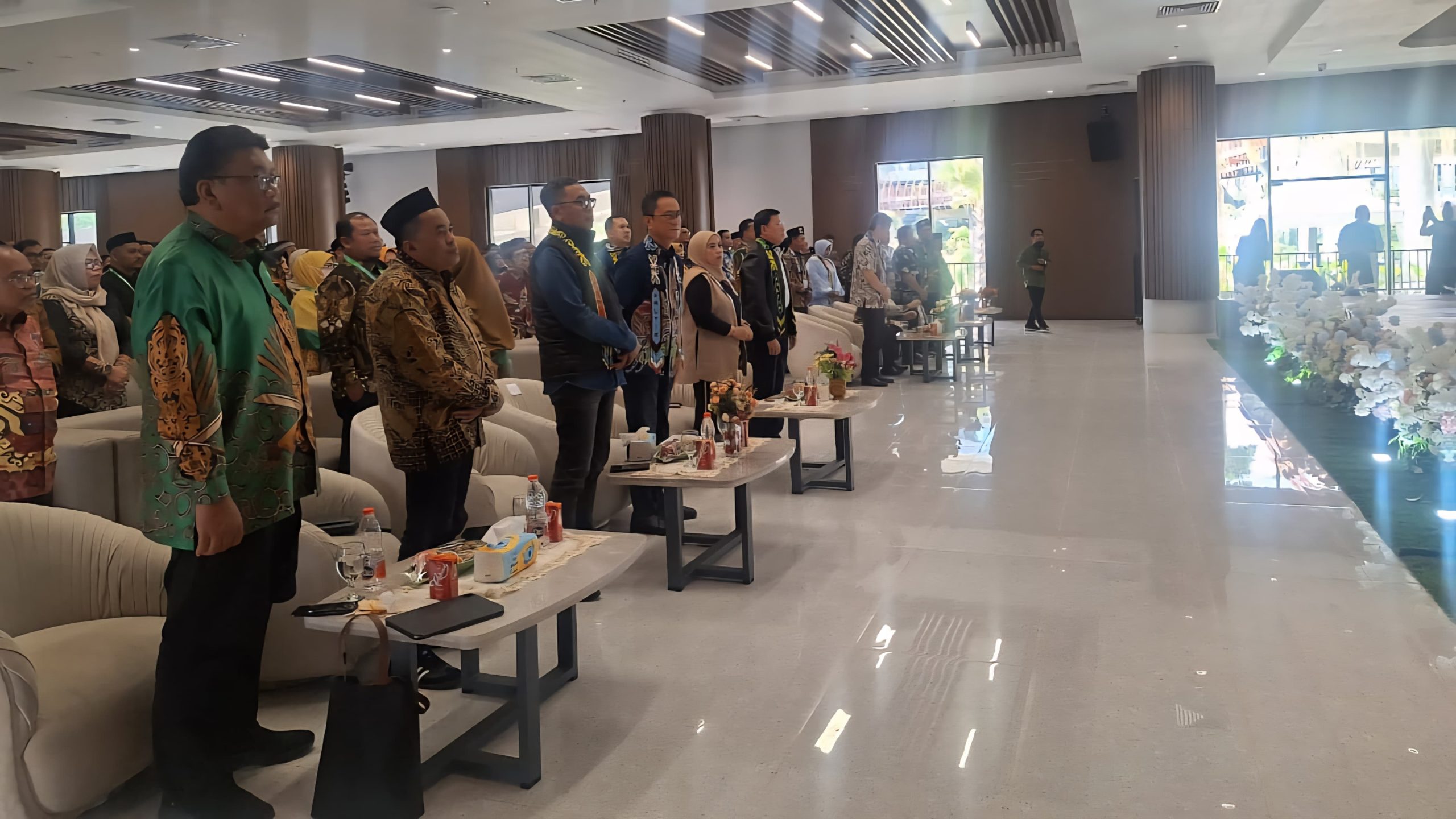 Ketua DPRD Kutai Kartanegara, Ahmad Yani (kedua dari kiri), menghadiri kegiatan Silaturahmi Regional KAHMI di Ibu Kota Nusantara (IKN).