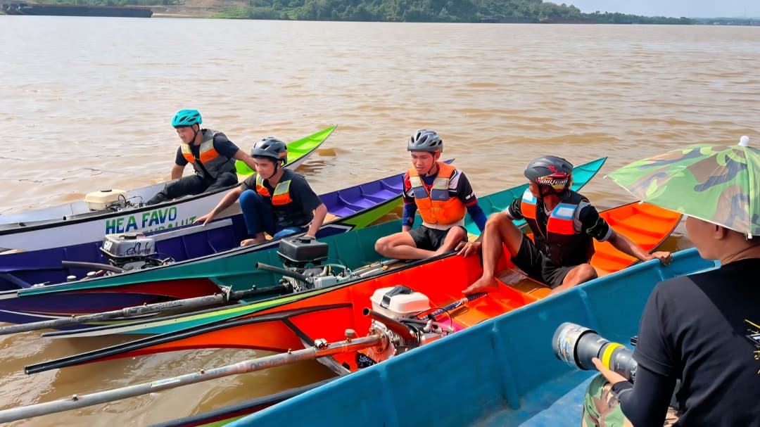 Olahraga Tradisional Balap Perahu Ketinting di Kecamatan Loa Kulu.