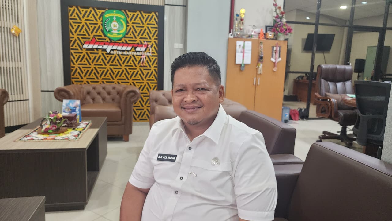 Kepala Dispora Kukar, Aji Ali Husni.